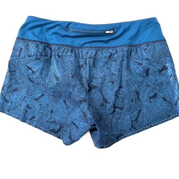Athleta RARE Laser run shorts in tropical palm leaf print - Picture 3 of 4